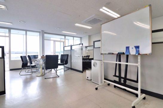 마곡나루역 실21평 귀한매물 커뮤니티시설 잘되있는 사무실