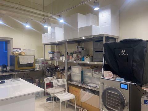 선유도역 역세권, 인테리어 완비된 2층 애견용품 판매샵