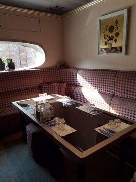 여의도역, 유동인구 많은 곳에 위치한 단란주점 임대