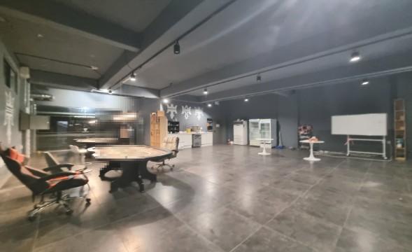 귀한 기둥없는구조/층고높은 지하1층