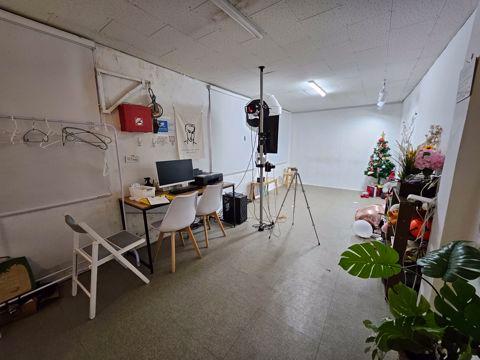 유동 인구 많은, 을지로3가 4층 스튜디오