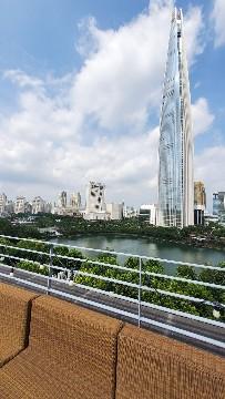 석촌호수길 롯데타워 뷰 8층+루프탑 상가사무실