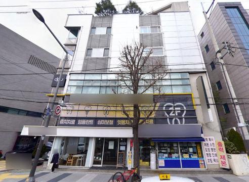 마포구 연남동, 도로변에 위치한 접근성 좋은 1층 상가