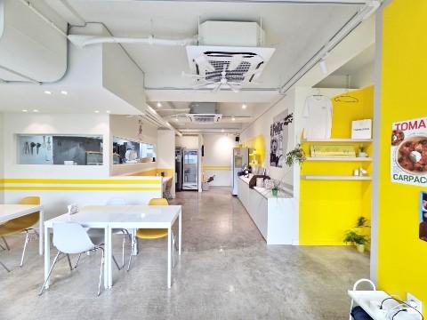 GATE 망원동 망리단길 메인 중심 신축급 건물 2.5층 상가