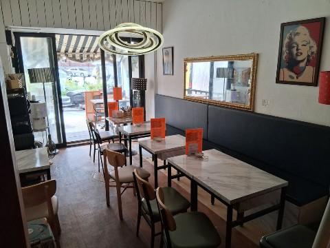 경리단 버스정류장 앞 제일 좋은 위치