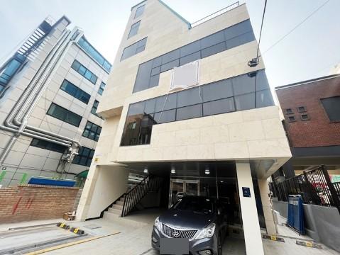 ☆신축 첫입주☆ 더블역세권 채광 좋은 레일조명 화이트톤