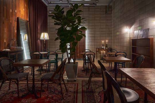 연남동 홍대입구역 역세권, 고급스러운 인테리어, 매출 좋은 바