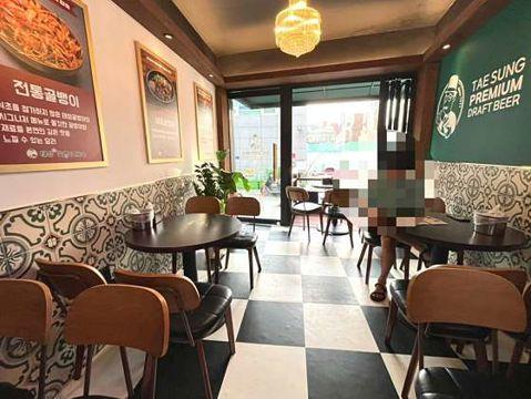 홍제동 대로변에 위치한 호프집