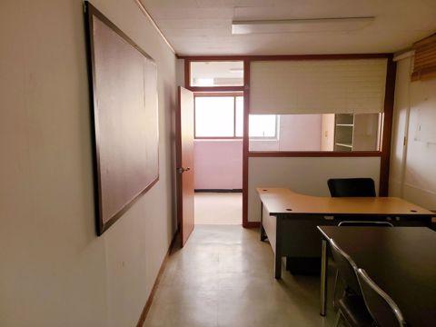 영등포동 대로변에 위치한 공실