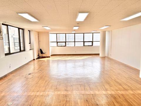 # 대로변/ 실 40평/ 엘리베이터/ 1층 관리실/ 중앙난방