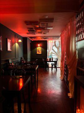 홍대입구역 도보 5분 2층 무권리 홍콩식 주점