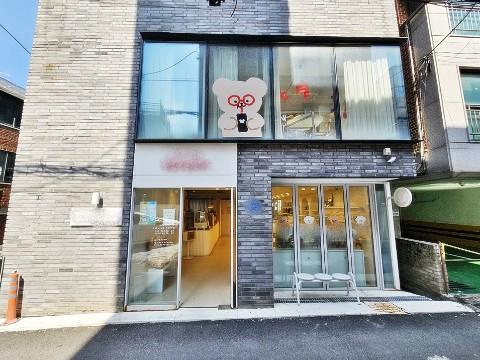 JS 연남동 핫플 미로길 1,2층 가시성 좋은 신축급 상가