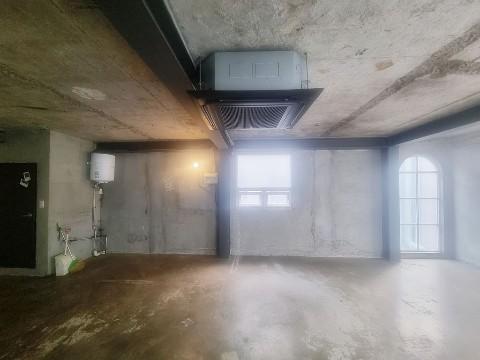 홍대 땡땡거리 빈티지스타일 가성비 좋은 테라스상가사무실!!