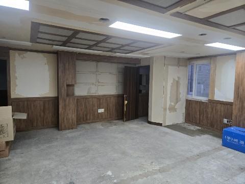 역세권 및 도로와 근접, 유동인구 多