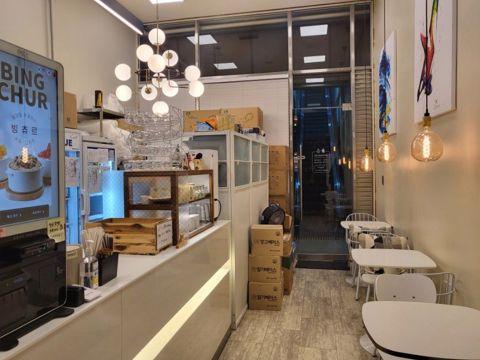 내부 깔끔한 상가입니다.