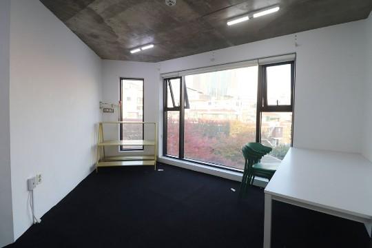 경의선책거리가 보이는 공방추천 소형 사무실 작업실