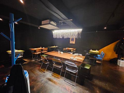 유동인구 많은 한강로2가 용리단길 상권 지하1층 와인바