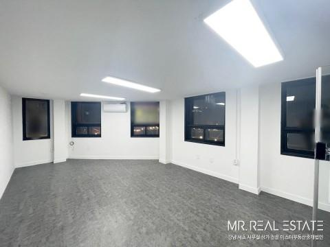 논현역인근.화이트톤.인테리어.깔끔한소형사무실.