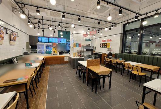 상봉역 앞 초역세권에 위치한 상봉동 1층 분식집