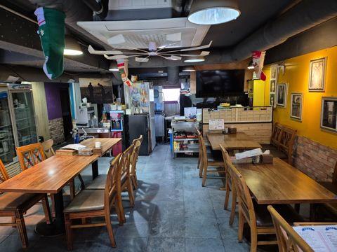 이촌동 단지내 상가에 위치한 요리주점