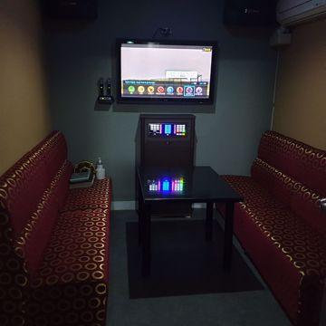 공항동 족발골목 초입의 목좋은 위치 단란주점