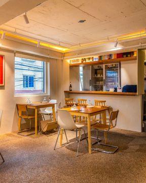 현재 와인빠 성업중