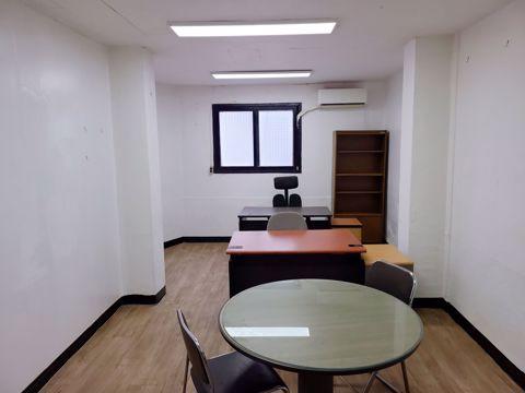 영등포동 복합상권에 위치한 공실