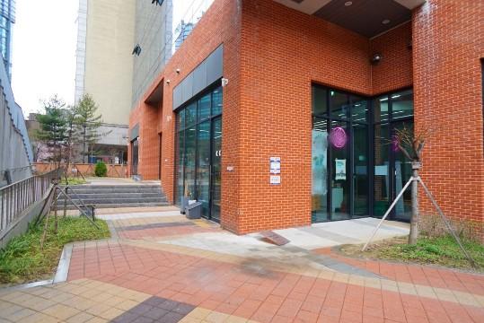 성수동감성 외관, 독점카페자, 무권리