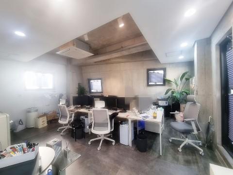 홍대역 3분 초역세권 동교동 내외관 퀄리티좋은 상가사무실!!