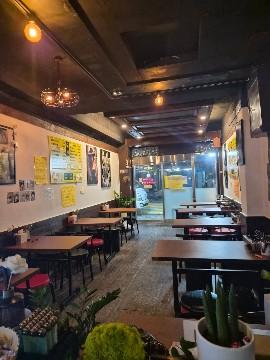 역세권 도로옆 아담한공간