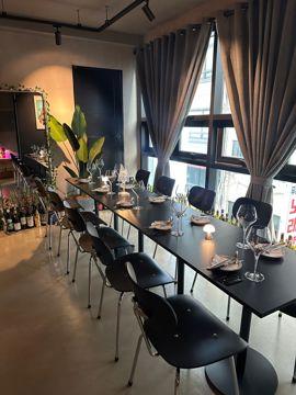 관철동 종각역 역세권, 고급스러운 인테리어, 찾아오는 와인바