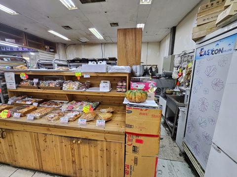 접근성 좋은 대로변, 솔샘역 앞 지하2층 베이커리