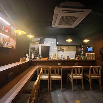 구산동 깔끔한 인테리어 및 시설 이자카야